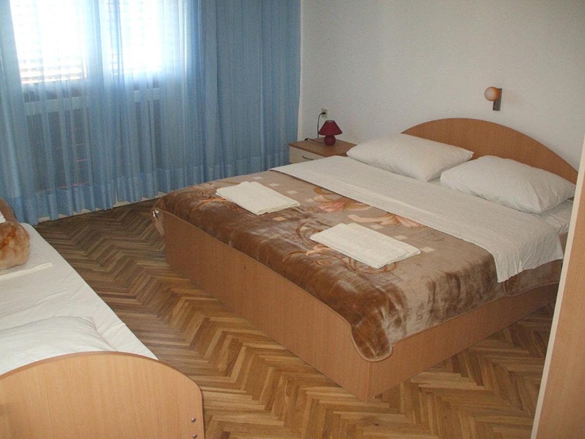 לופאר Apartments Piculjan מראה חיצוני תמונה