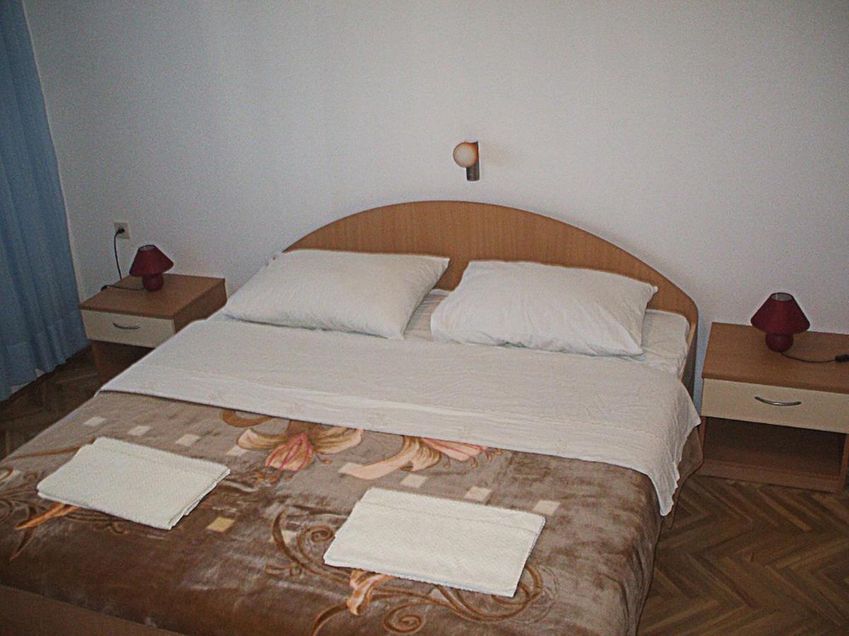 לופאר Apartments Piculjan מראה חיצוני תמונה