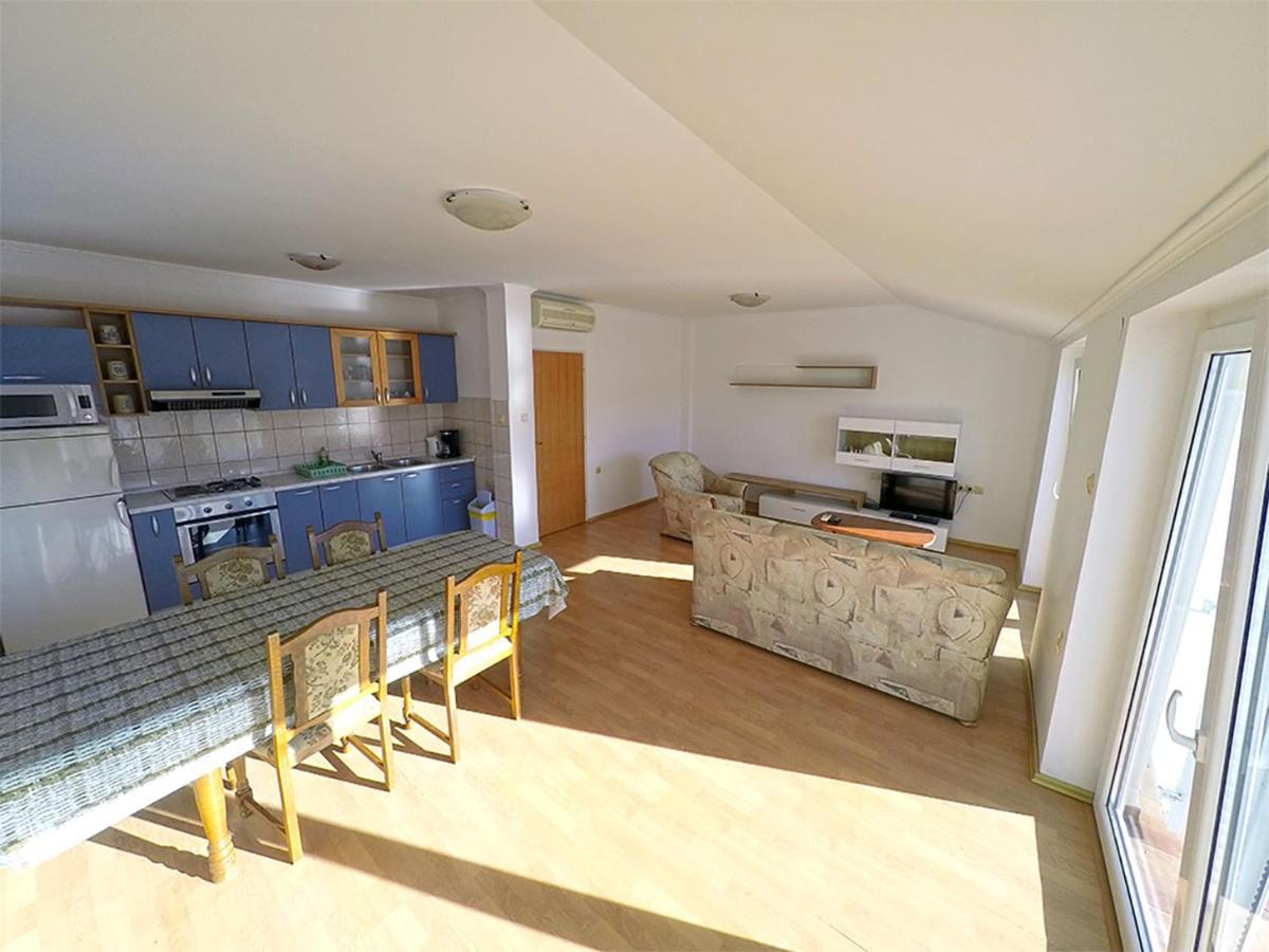 לופאר Apartments Piculjan מראה חיצוני תמונה
