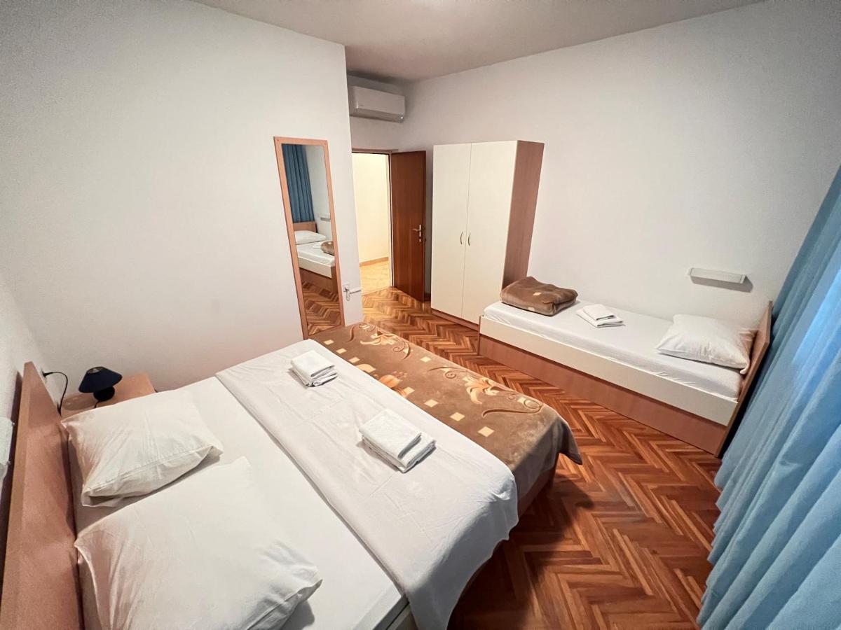 לופאר Apartments Piculjan מראה חיצוני תמונה