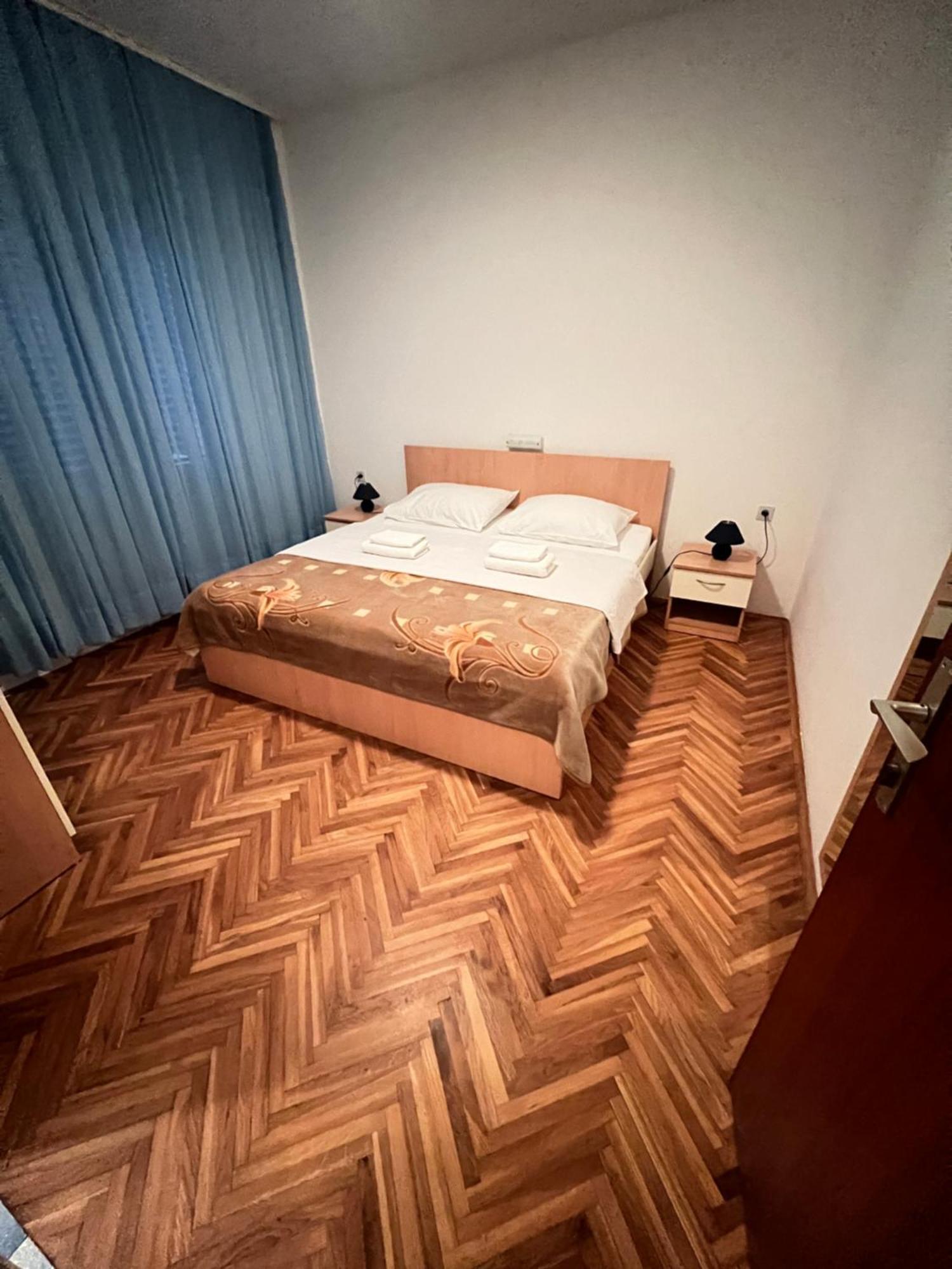 לופאר Apartments Piculjan מראה חיצוני תמונה