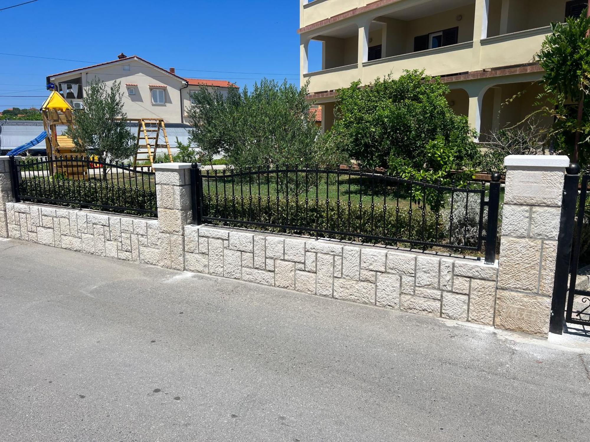 לופאר Apartments Piculjan מראה חיצוני תמונה