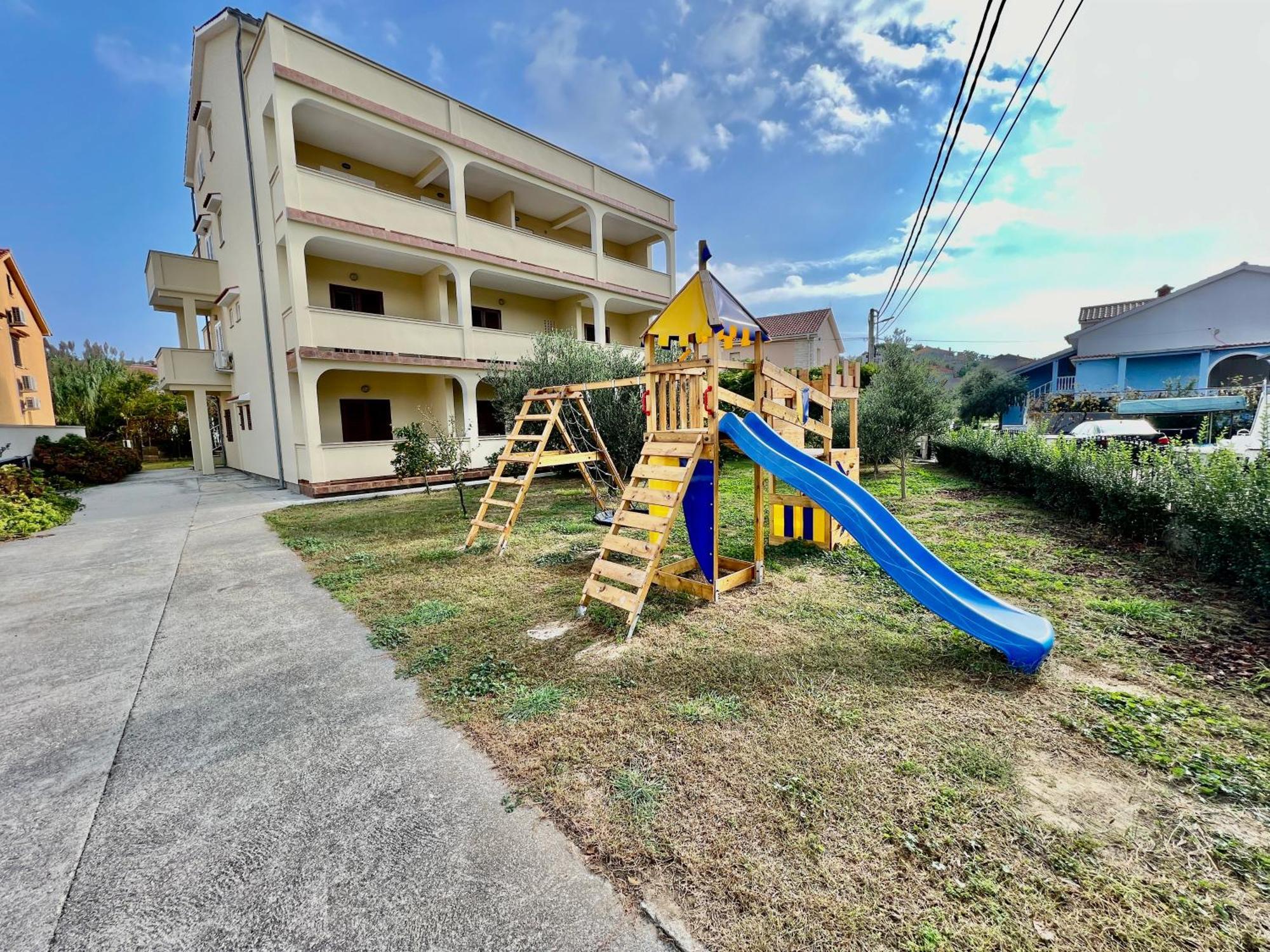 לופאר Apartments Piculjan מראה חיצוני תמונה