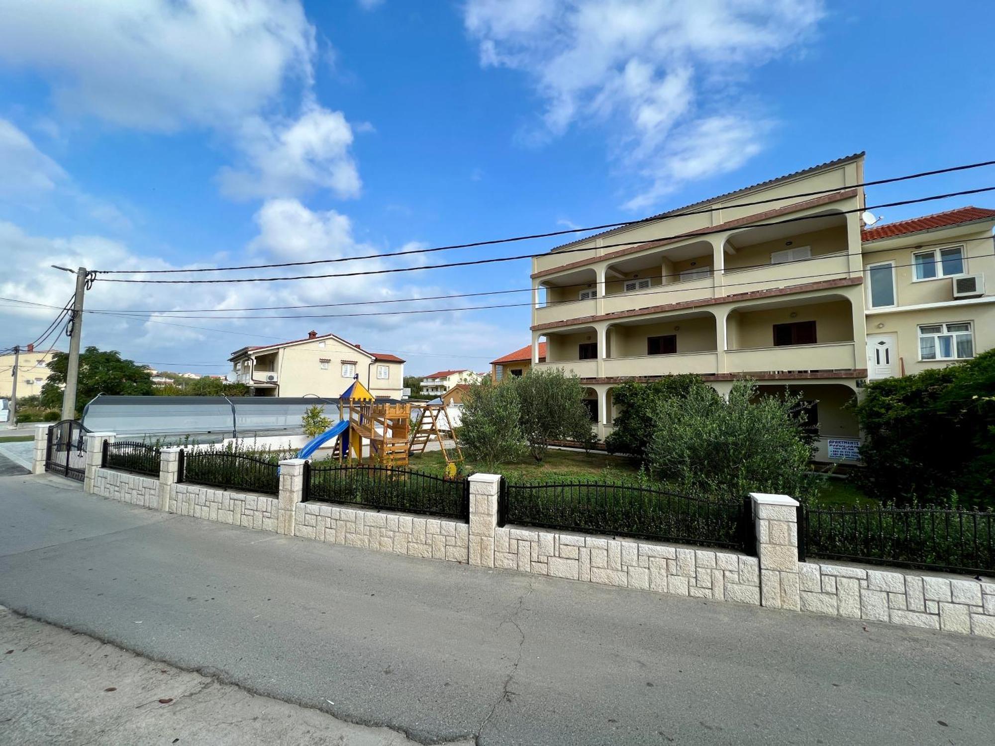 לופאר Apartments Piculjan מראה חיצוני תמונה