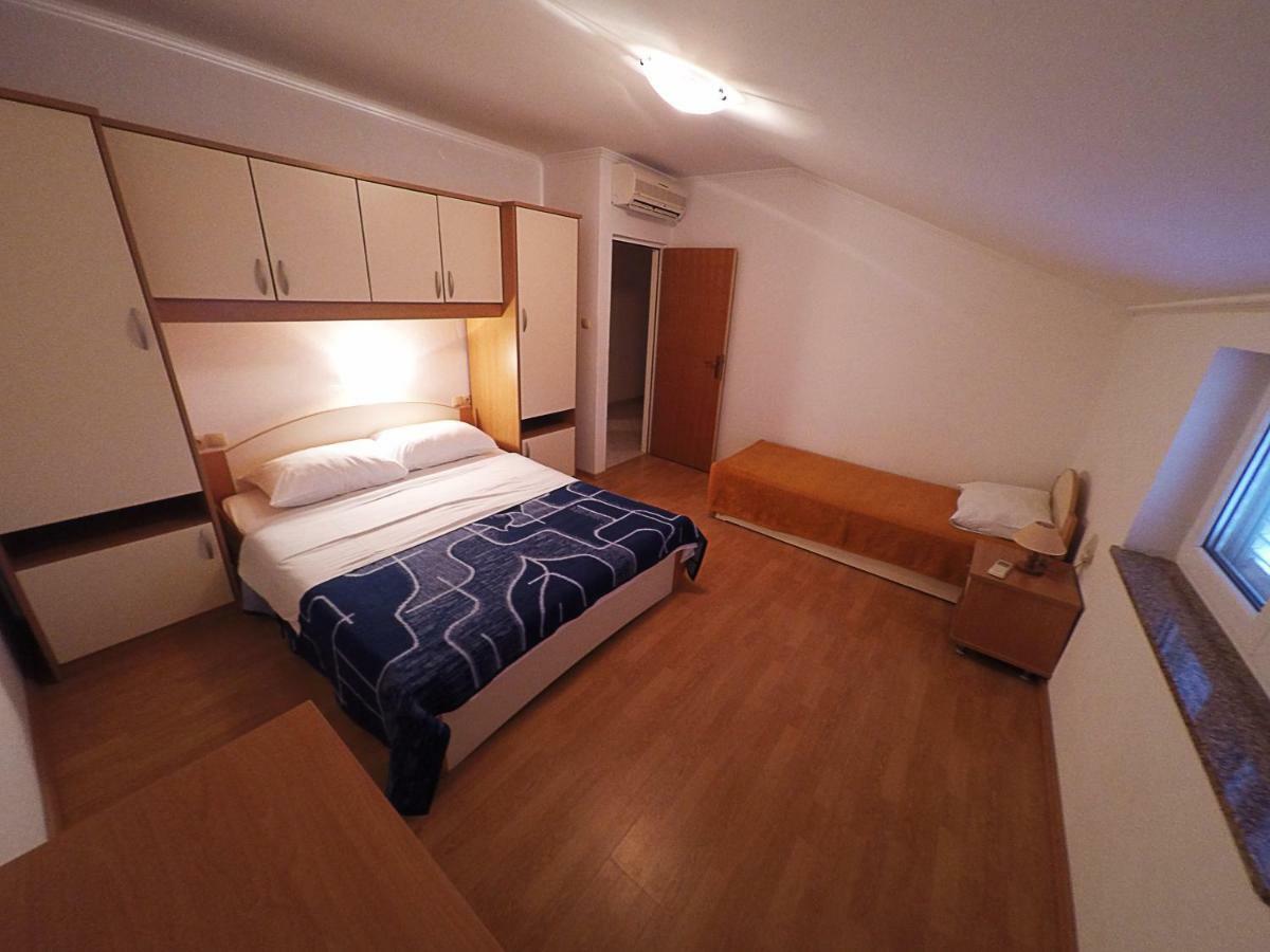 לופאר Apartments Piculjan מראה חיצוני תמונה