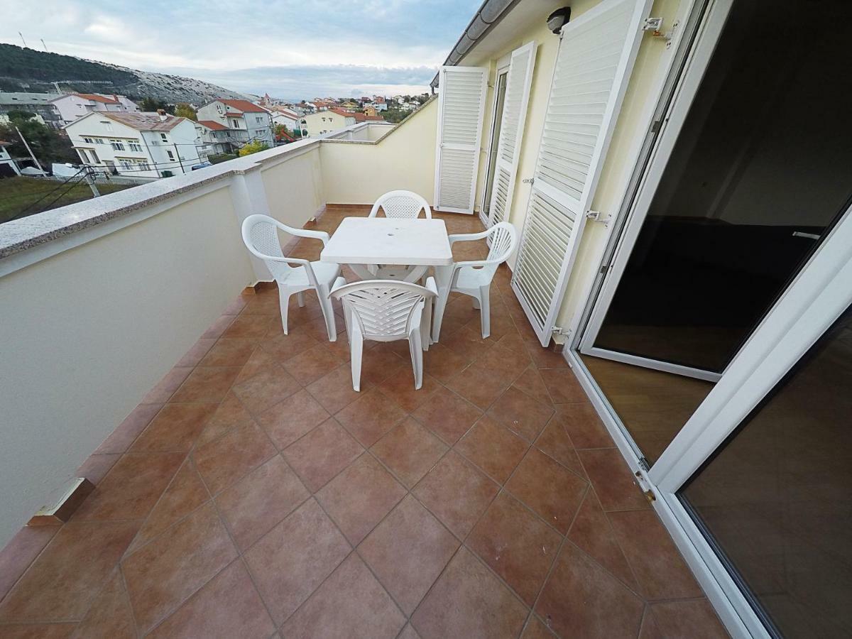 לופאר Apartments Piculjan מראה חיצוני תמונה