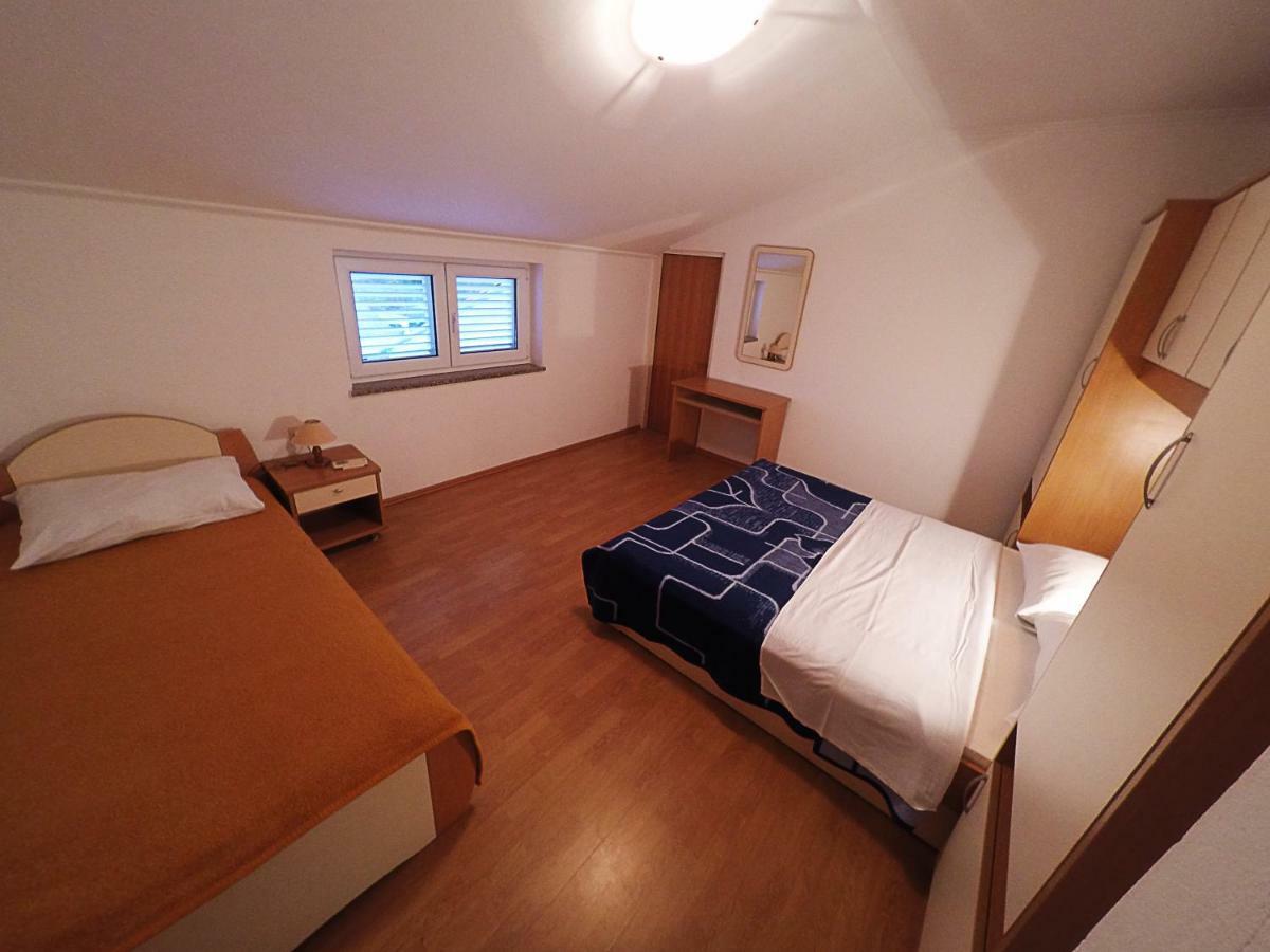 לופאר Apartments Piculjan מראה חיצוני תמונה