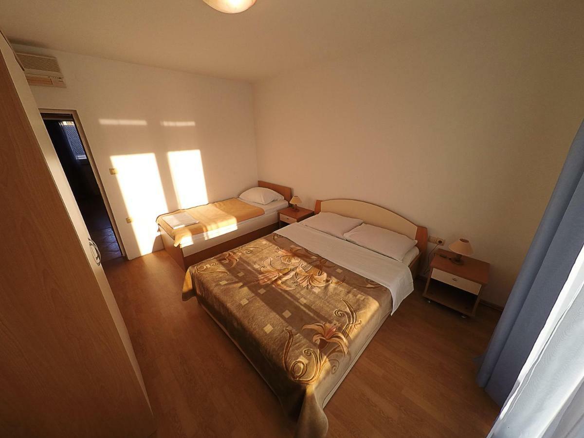 לופאר Apartments Piculjan מראה חיצוני תמונה