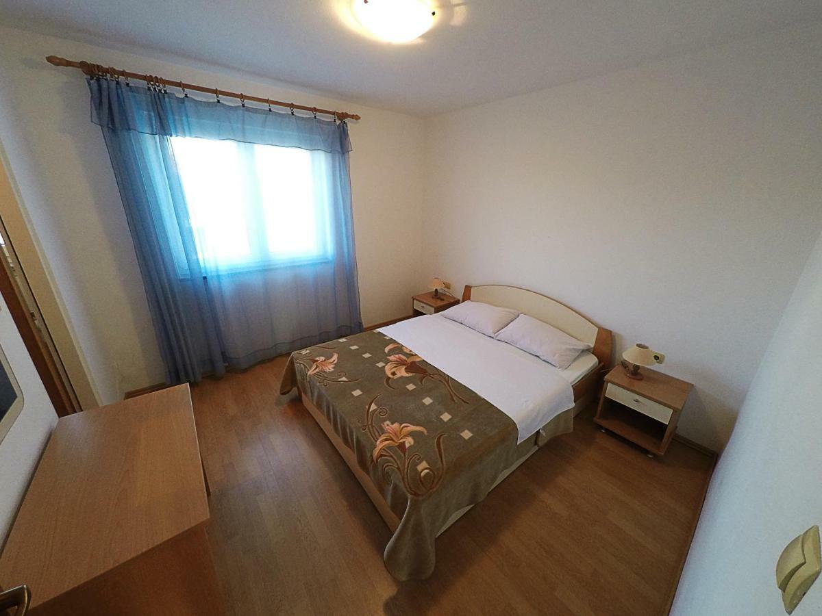 לופאר Apartments Piculjan מראה חיצוני תמונה