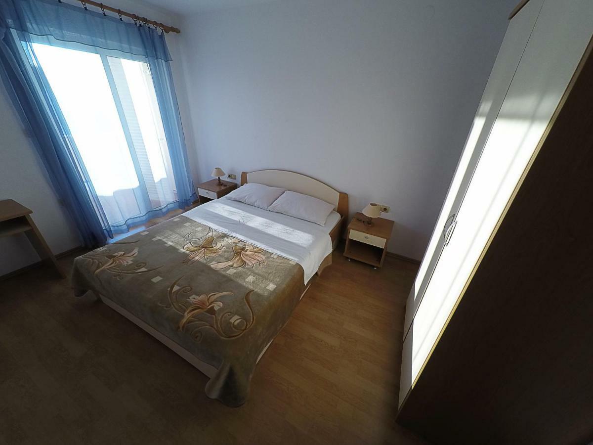 לופאר Apartments Piculjan מראה חיצוני תמונה