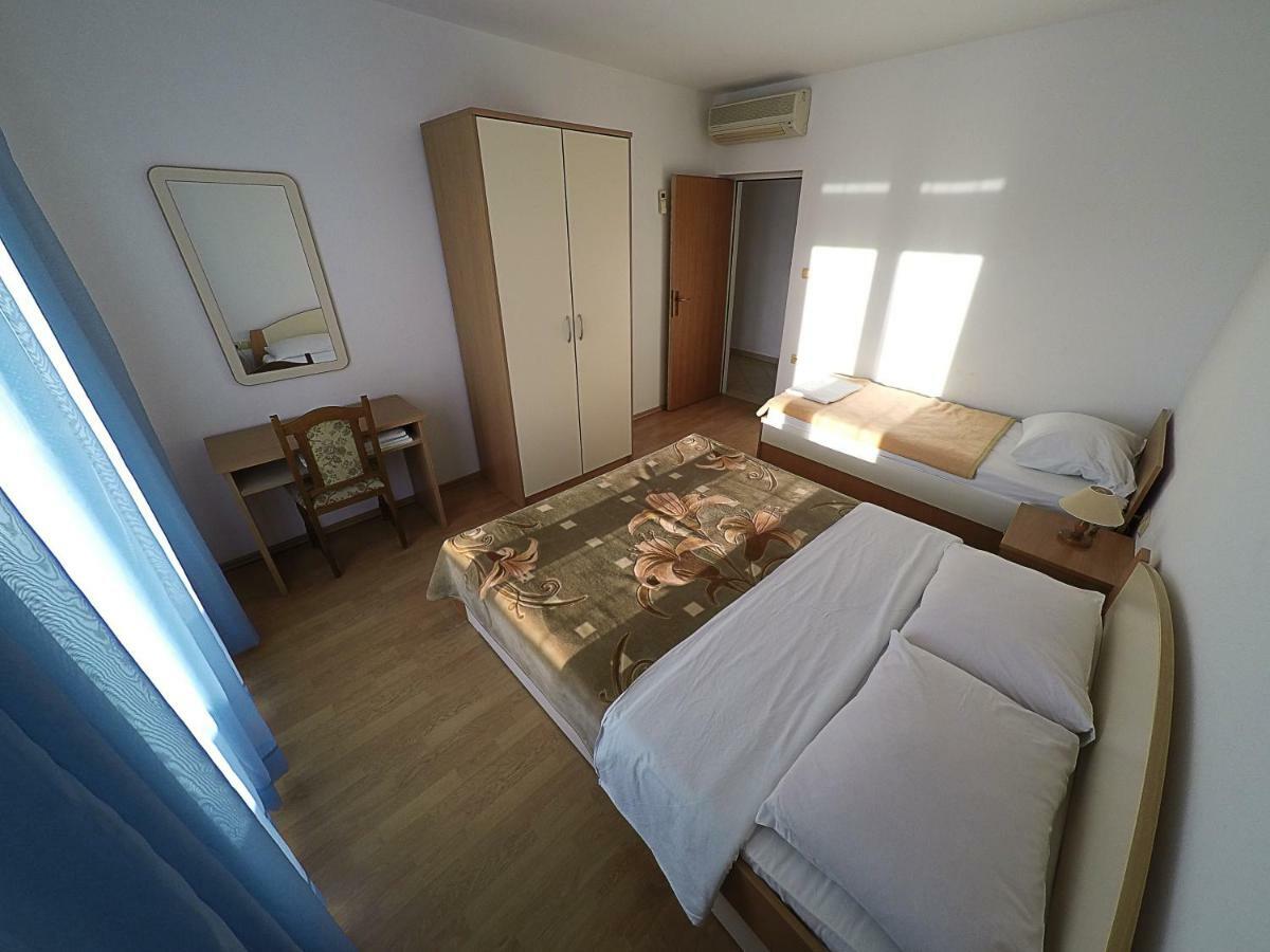 לופאר Apartments Piculjan מראה חיצוני תמונה
