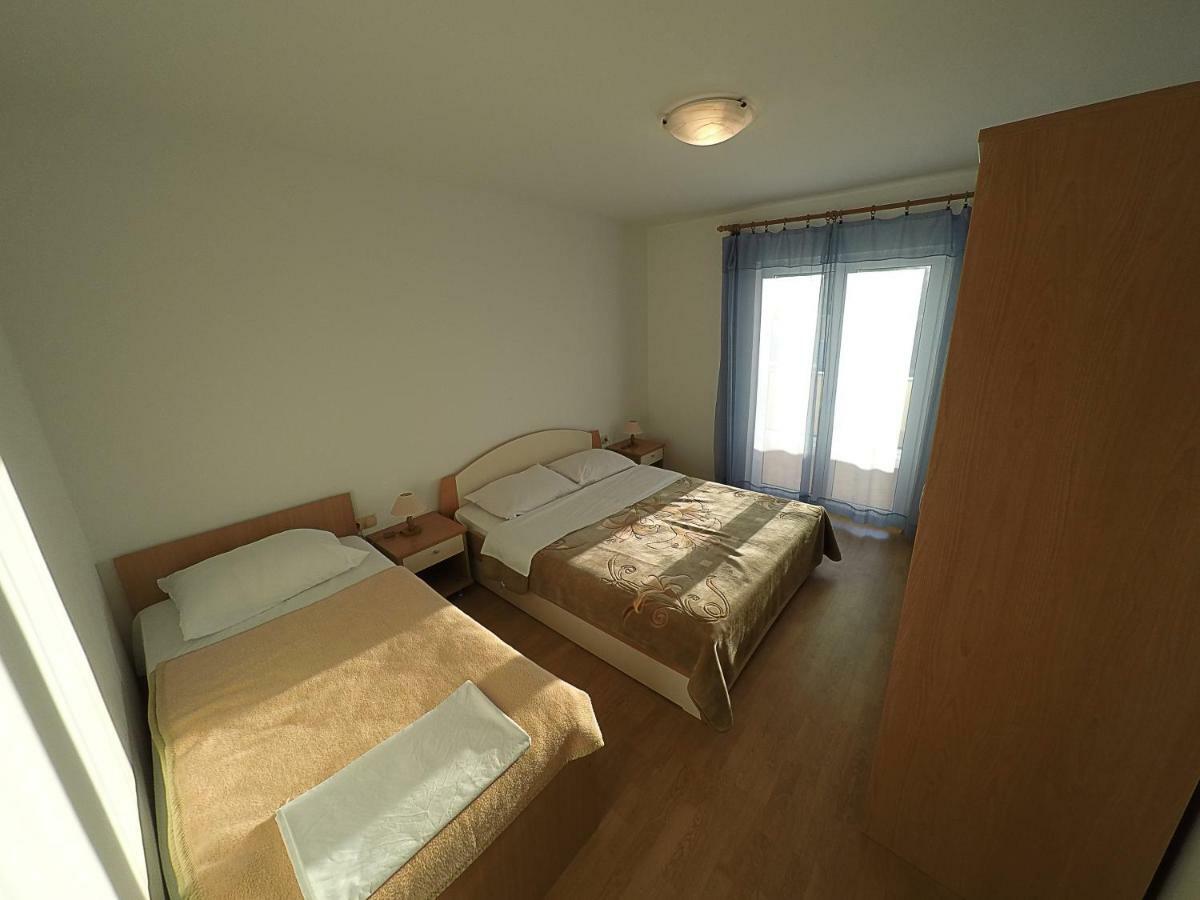 לופאר Apartments Piculjan מראה חיצוני תמונה